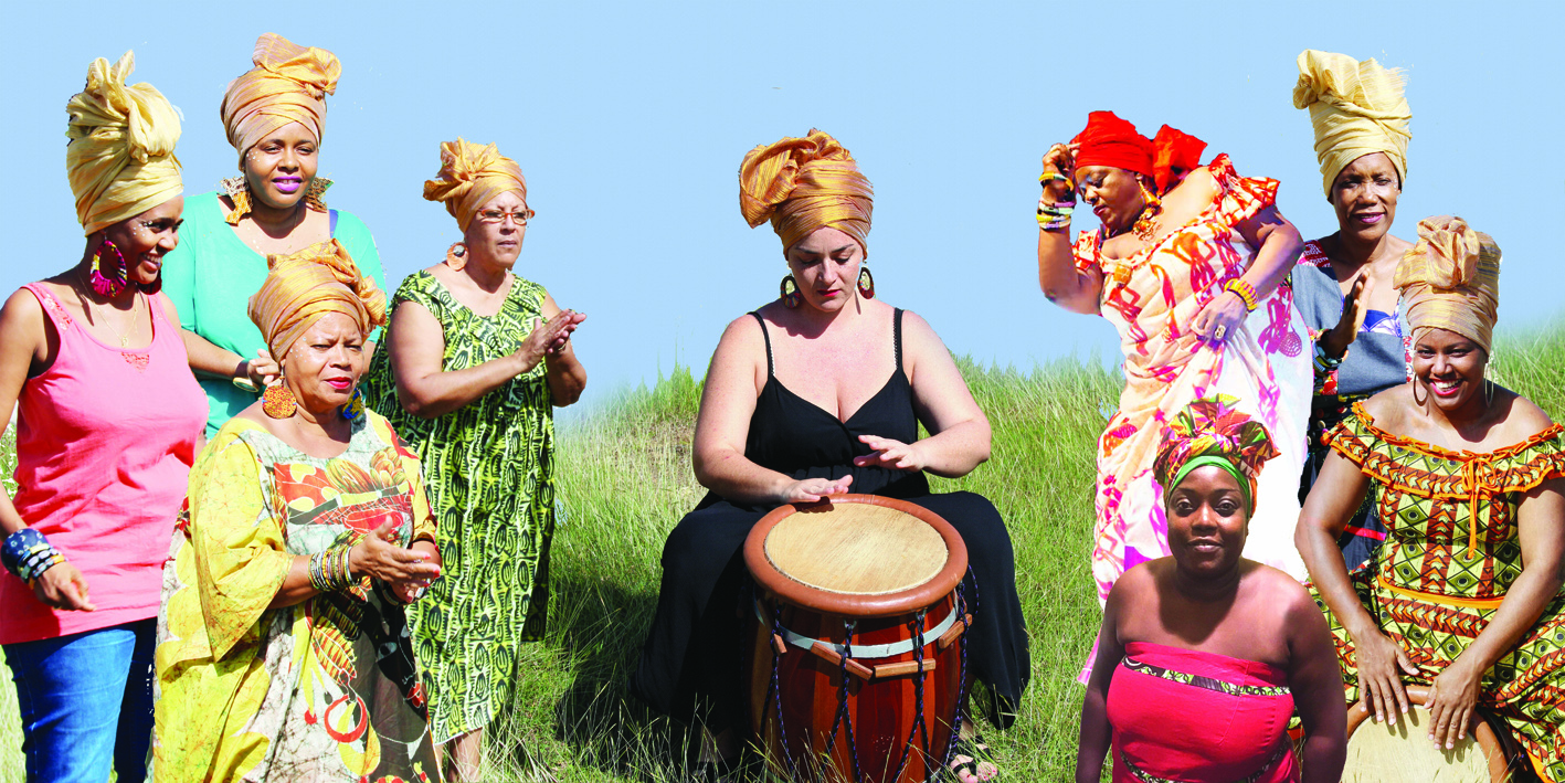 Femmes pratiquant le Gwo ka
